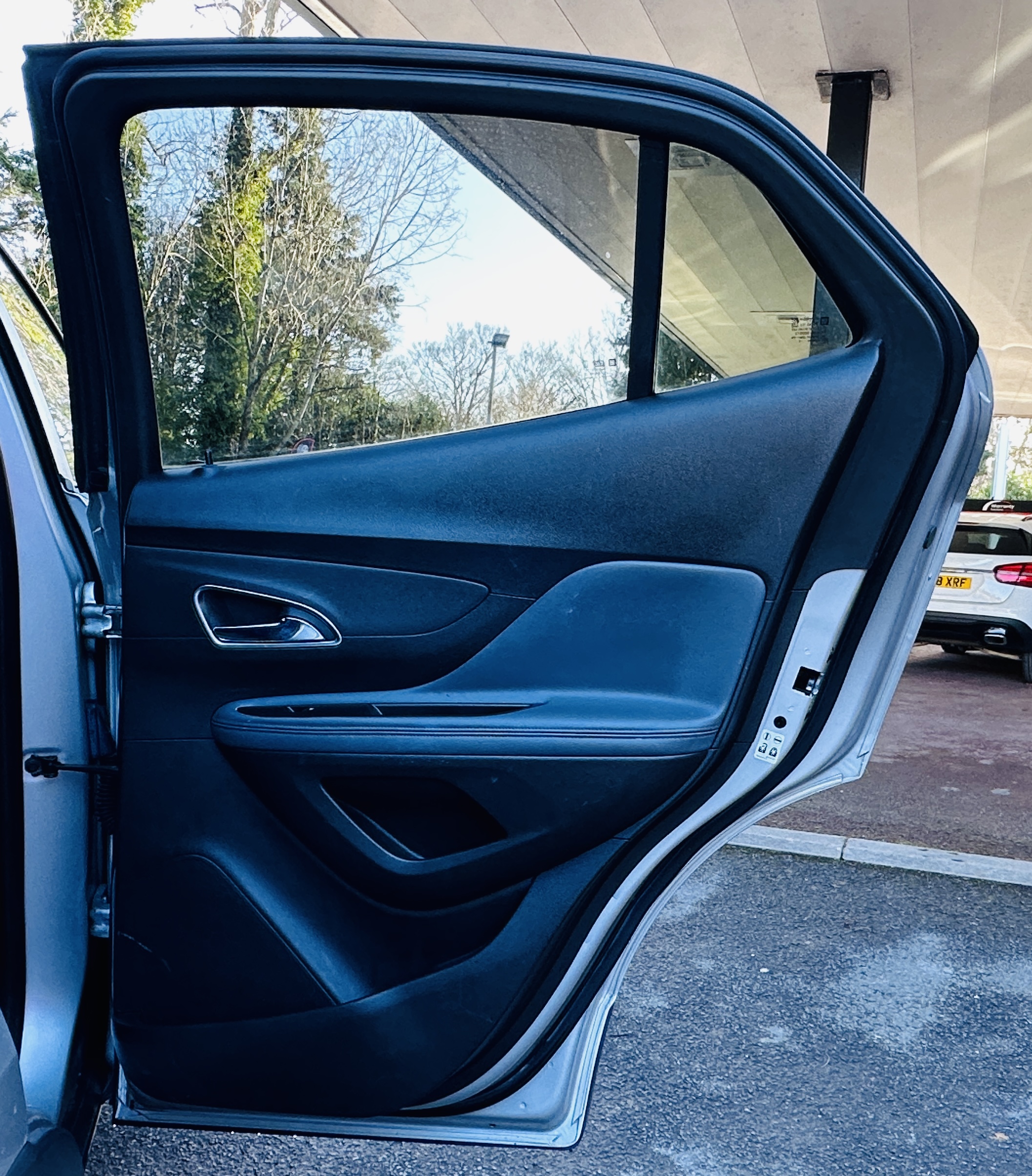 Vauxhall Mokka 1.4i Turbo SE SUV 5dr Petrol Auto 2WD Euro 6 (140 ps)