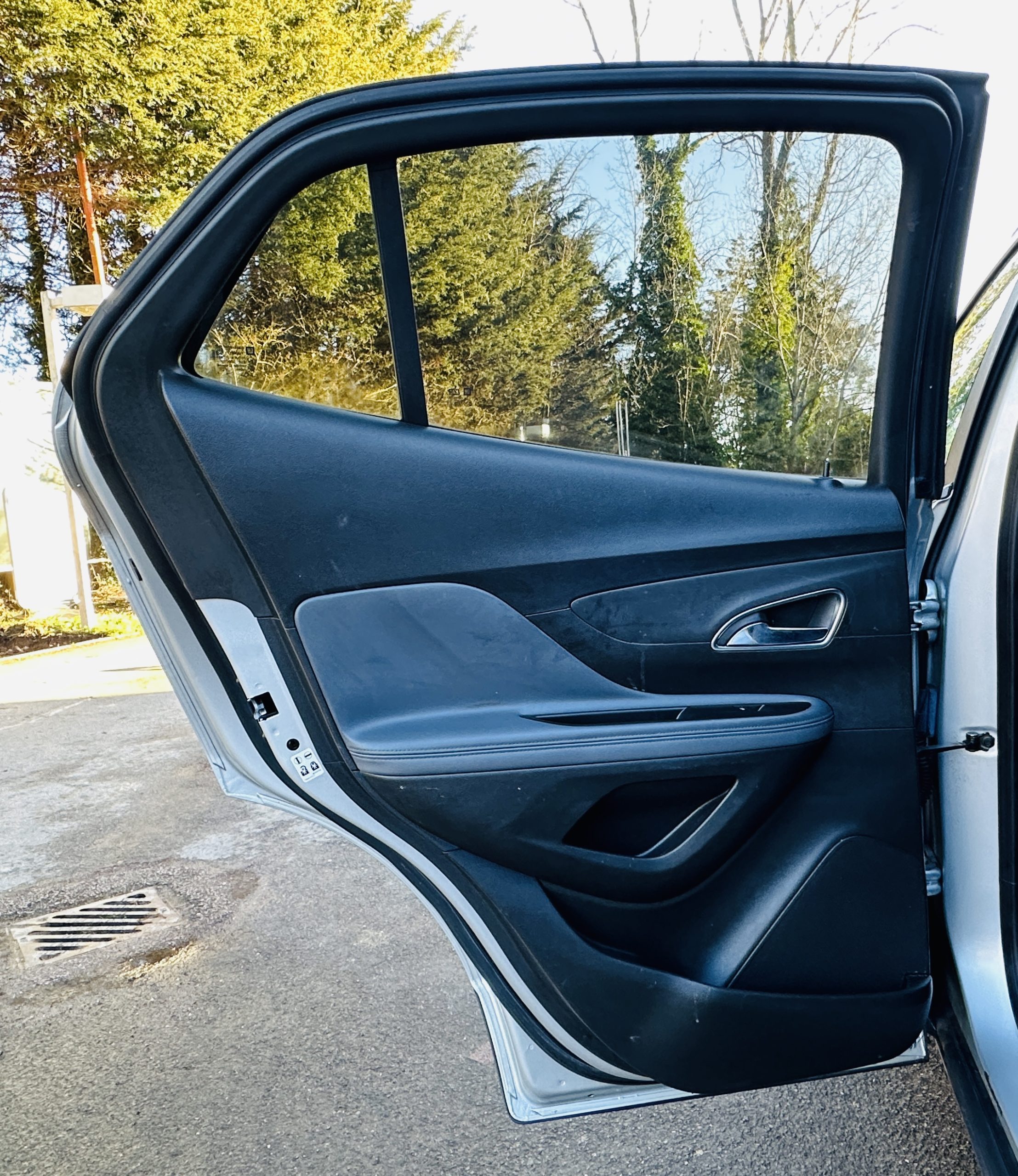 Vauxhall Mokka 1.4i Turbo SE SUV 5dr Petrol Auto 2WD Euro 6 (140 ps)