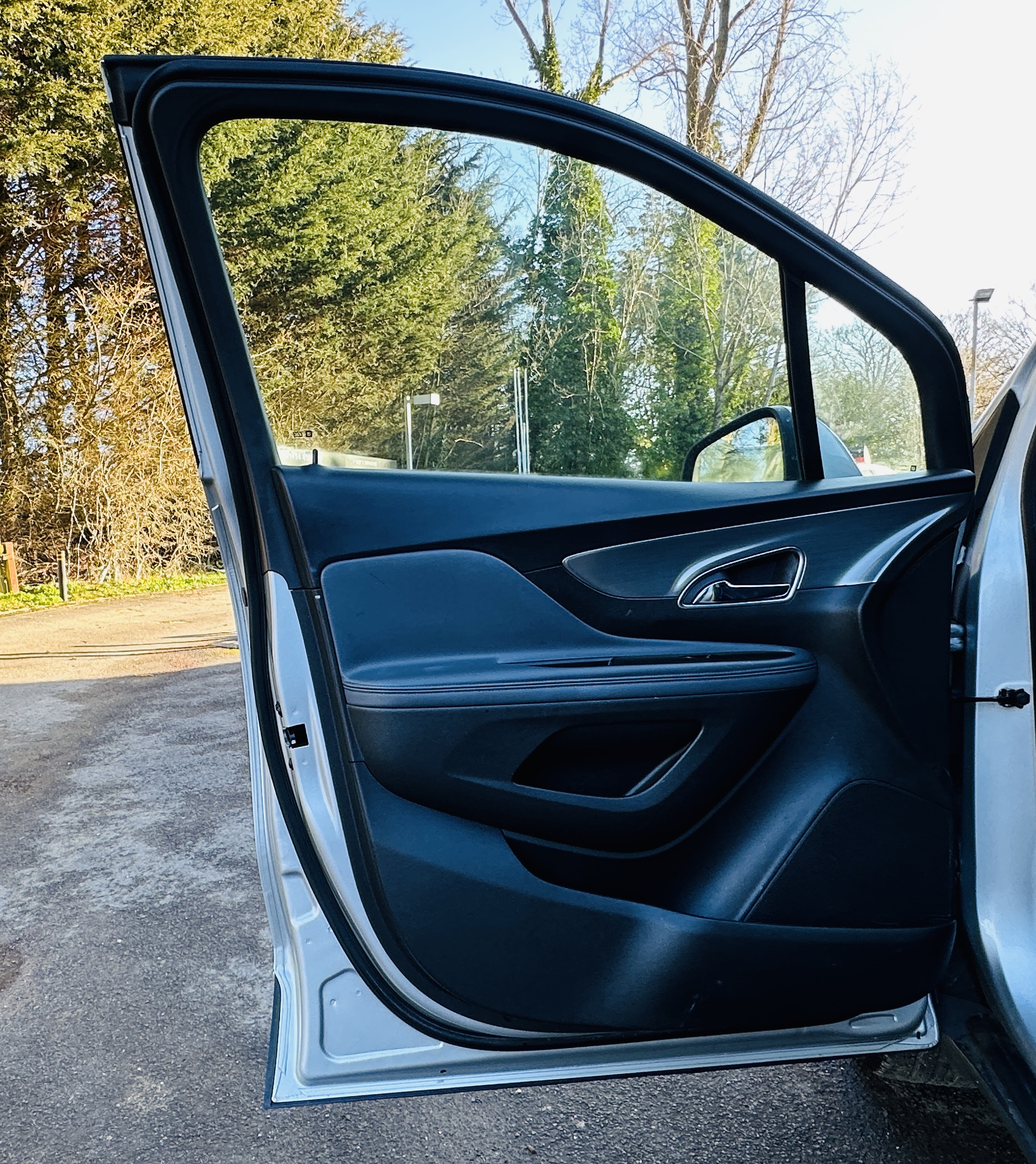 Vauxhall Mokka 1.4i Turbo SE SUV 5dr Petrol Auto 2WD Euro 6 (140 ps)