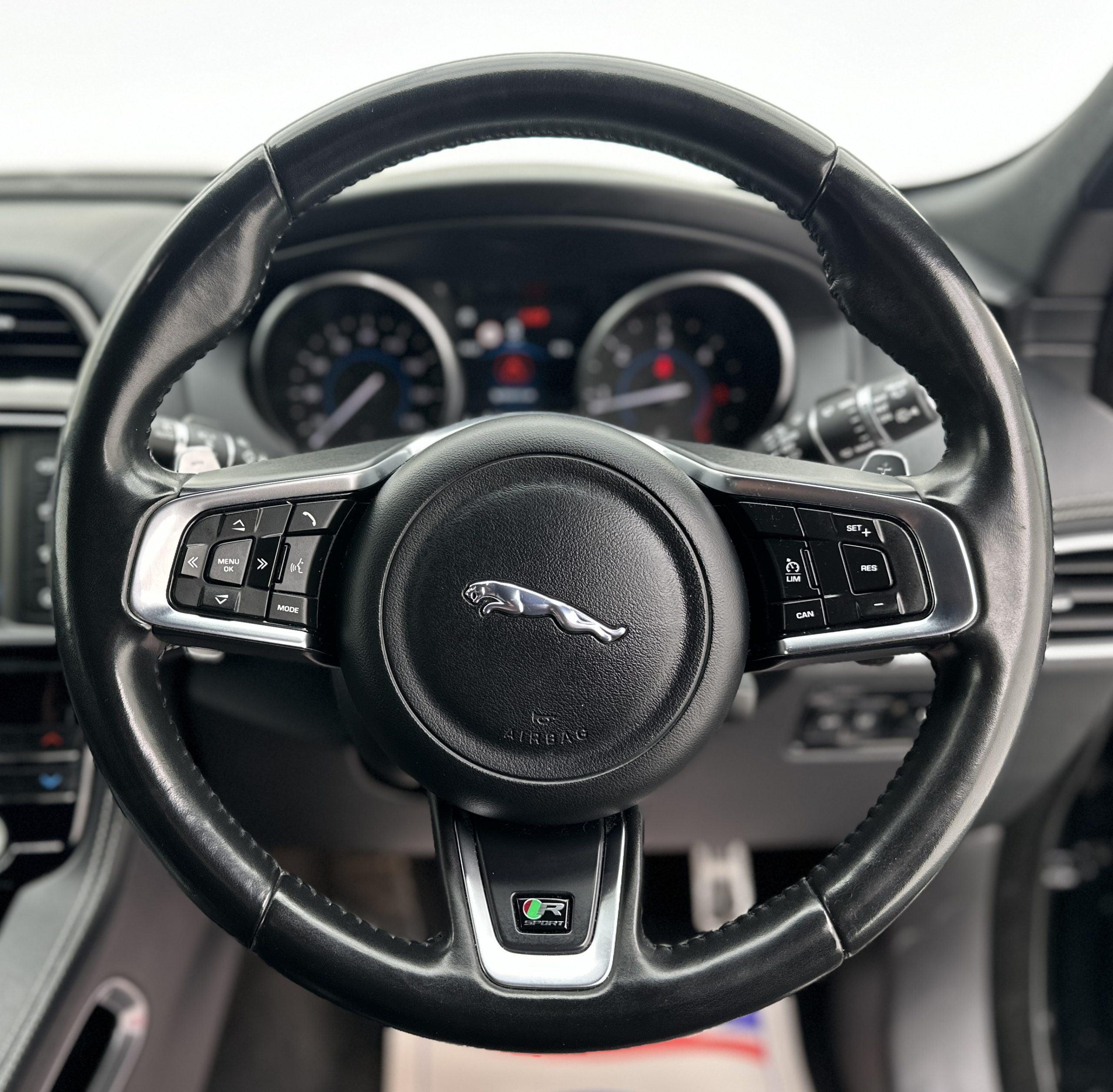 Jaguar F-PACE 2.0 D180 R-Sport SUV 5dr Diesel Auto AWD Euro 6 (s/s)