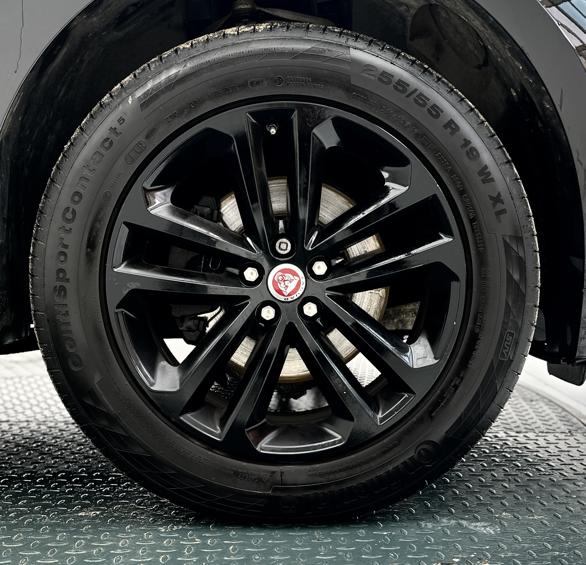 Jaguar F-PACE 2.0 D180 R-Sport SUV 5dr Diesel Auto AWD Euro 6 (s/s)