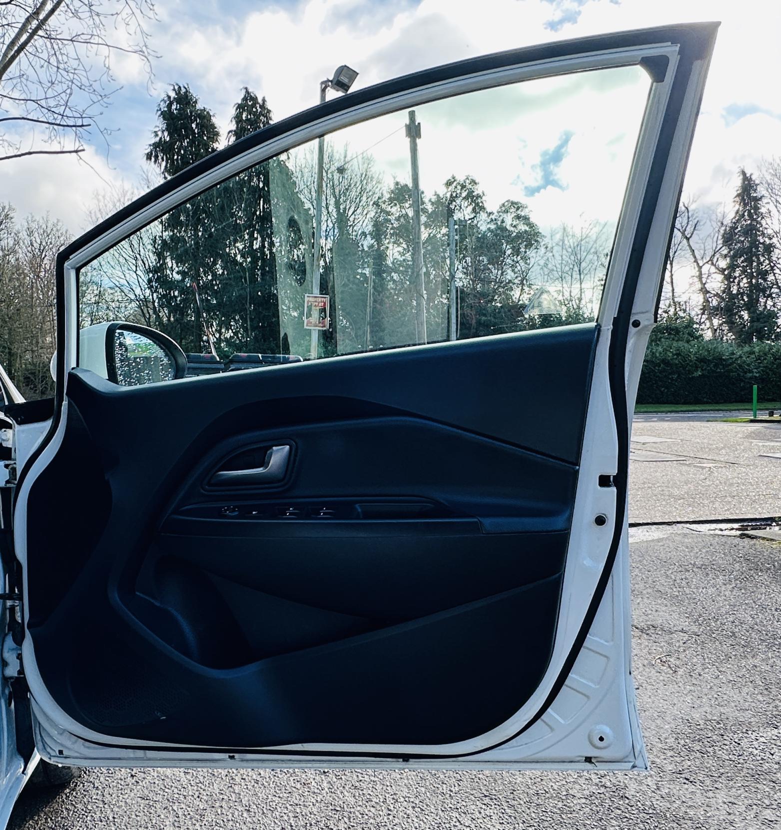 Kia Rio 1.25 SR7 Hatchback 5dr Petrol Manual Euro 6 (84 bhp)