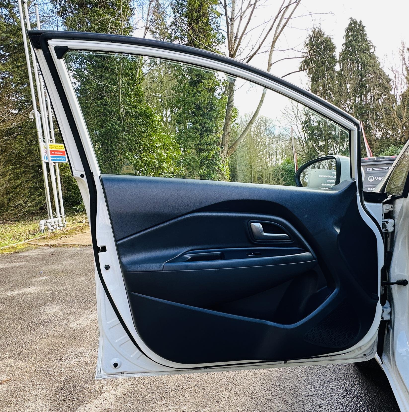 Kia Rio 1.25 SR7 Hatchback 5dr Petrol Manual Euro 6 (84 bhp)