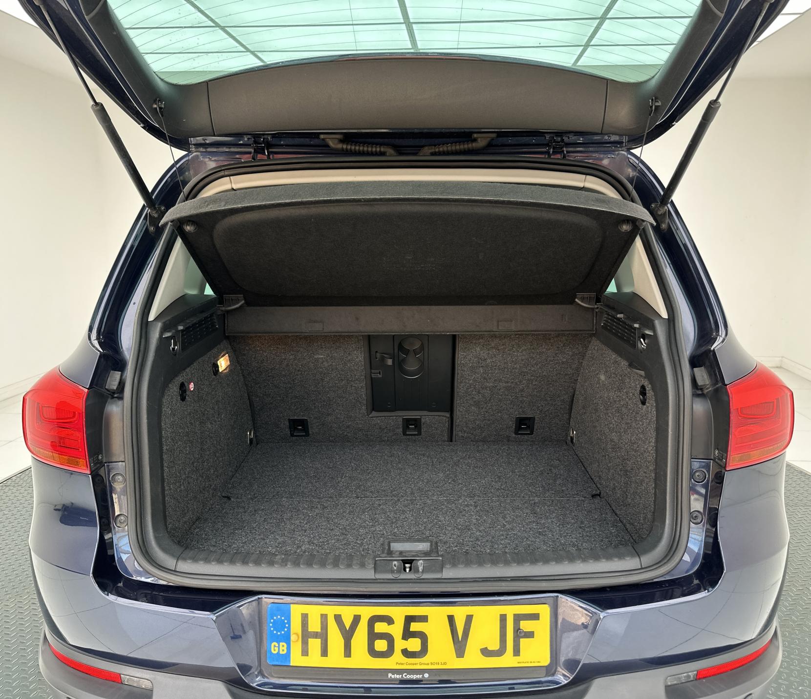 Volkswagen Tiguan 2.0 TDI BlueMotion Tech Match SUV 5dr Diesel DSG 4WD