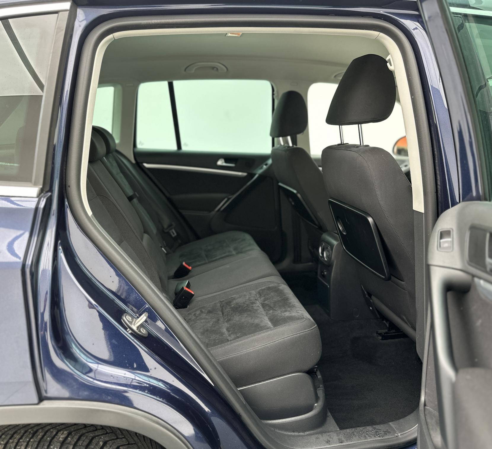 Volkswagen Tiguan 2.0 TDI BlueMotion Tech Match SUV 5dr Diesel DSG 4WD