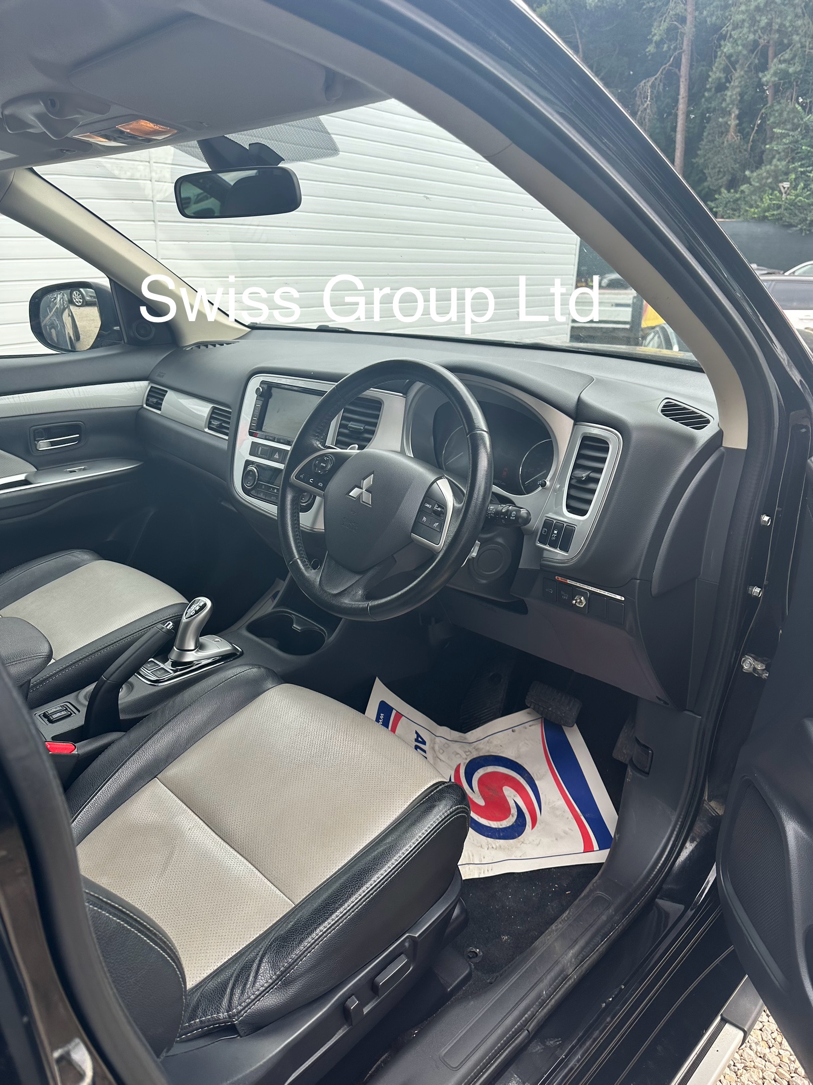 Mitsubishi Outlander 2.0h 12kWh GX4h SUV 5dr Petrol Plug-in Hybrid CVT 4WD Euro 5 (s/s) (200 ps)