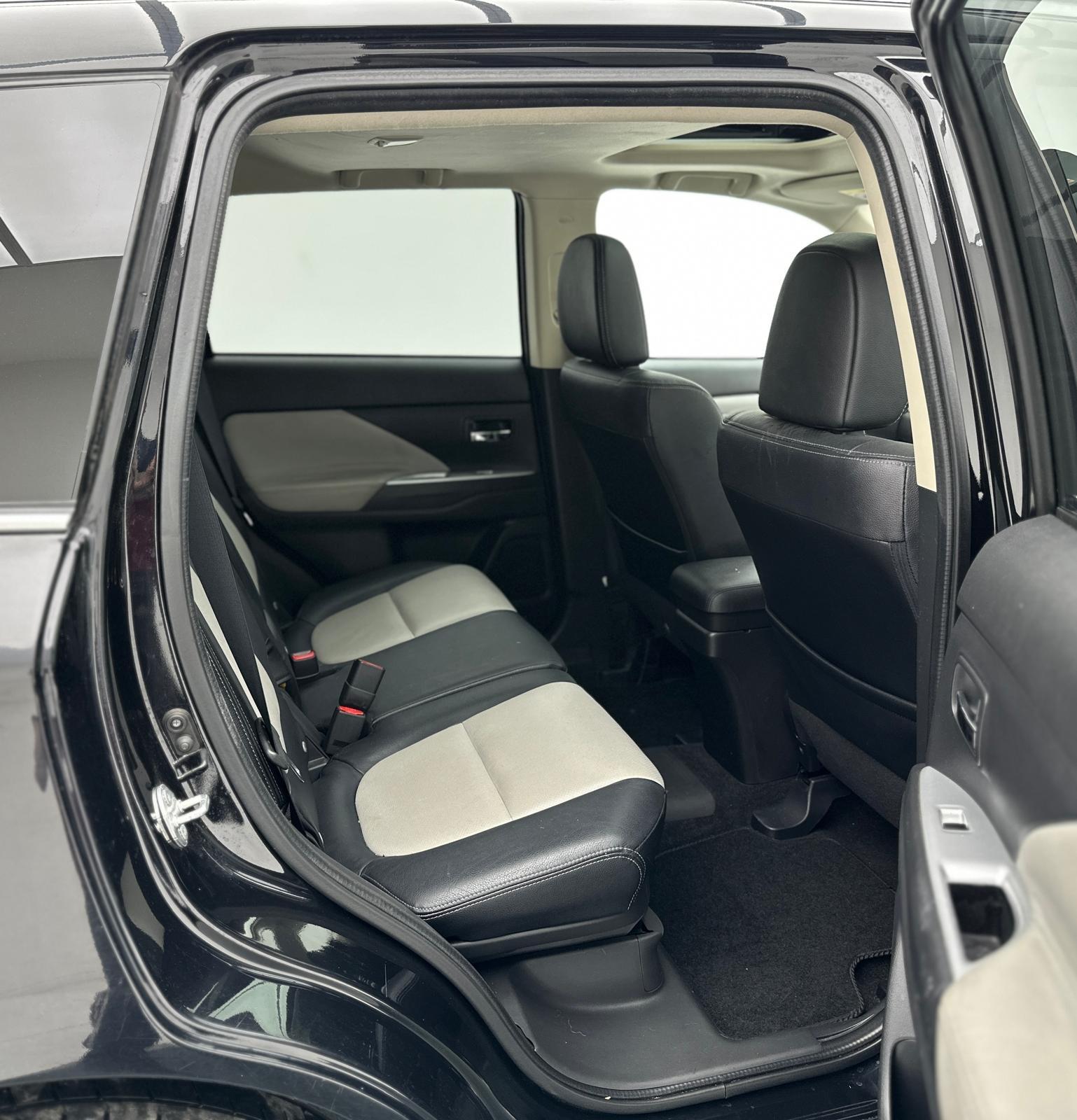 Mitsubishi Outlander 2.0h 12kWh GX4h SUV 5dr Petrol Plug-in Hybrid CVT 4WD Euro 5 (s/s) (200 ps)