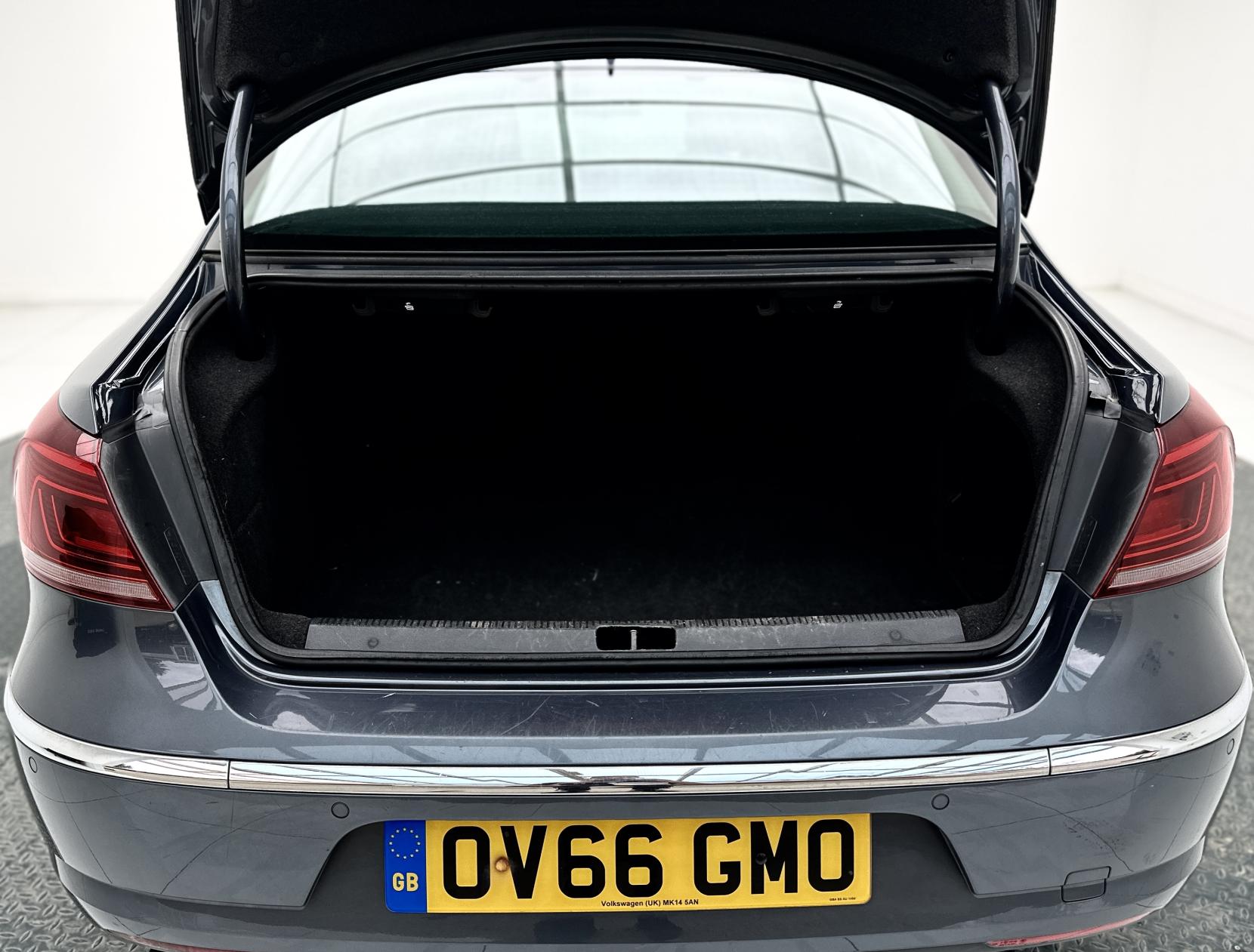 Volkswagen CC 1.8 TSI BlueMotion Tech Moda Saloon 4dr Petrol DSG Euro