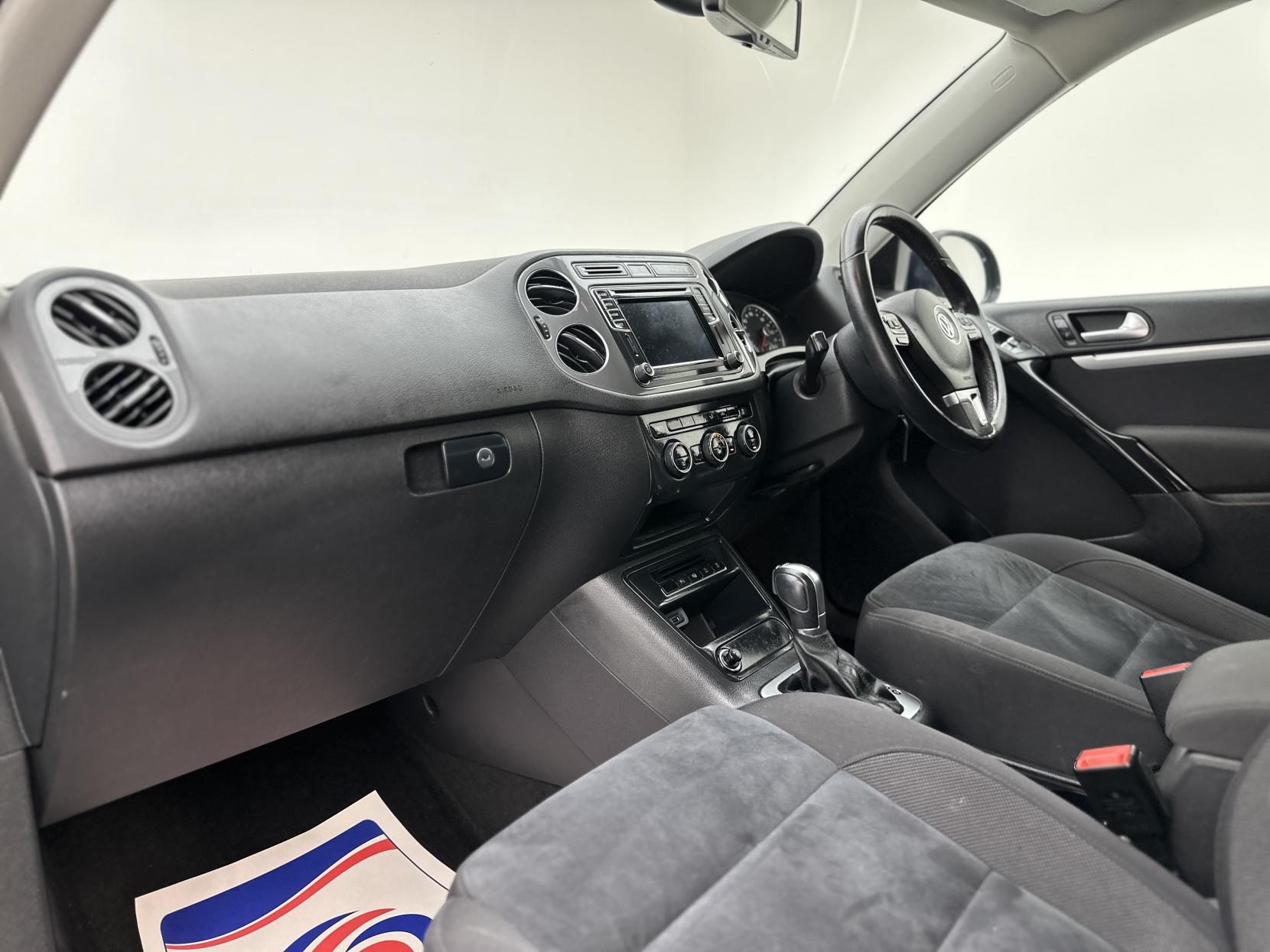 Volkswagen Tiguan 2.0 TDI BlueMotion Tech Match SUV 5dr Diesel DSG 4WD