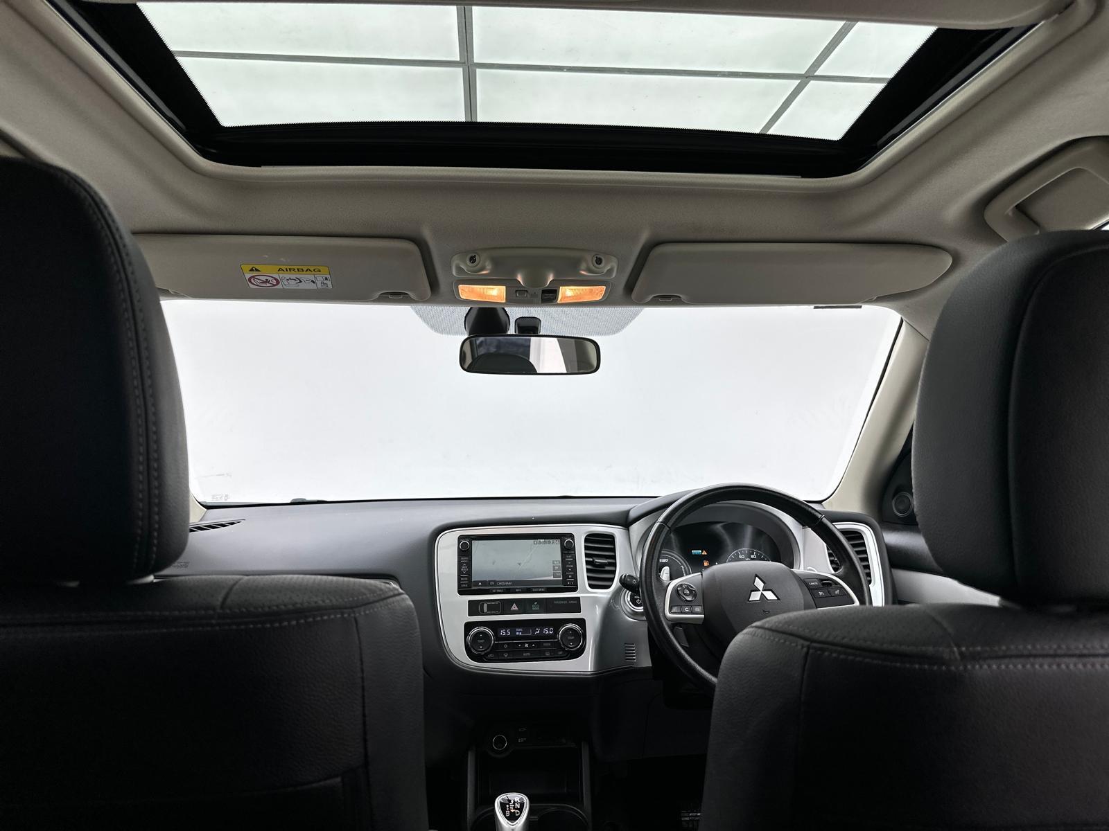 Mitsubishi Outlander 2.0h 12kWh GX4h SUV 5dr Petrol Plug-in Hybrid CVT 4WD Euro 5 (s/s) (200 ps)