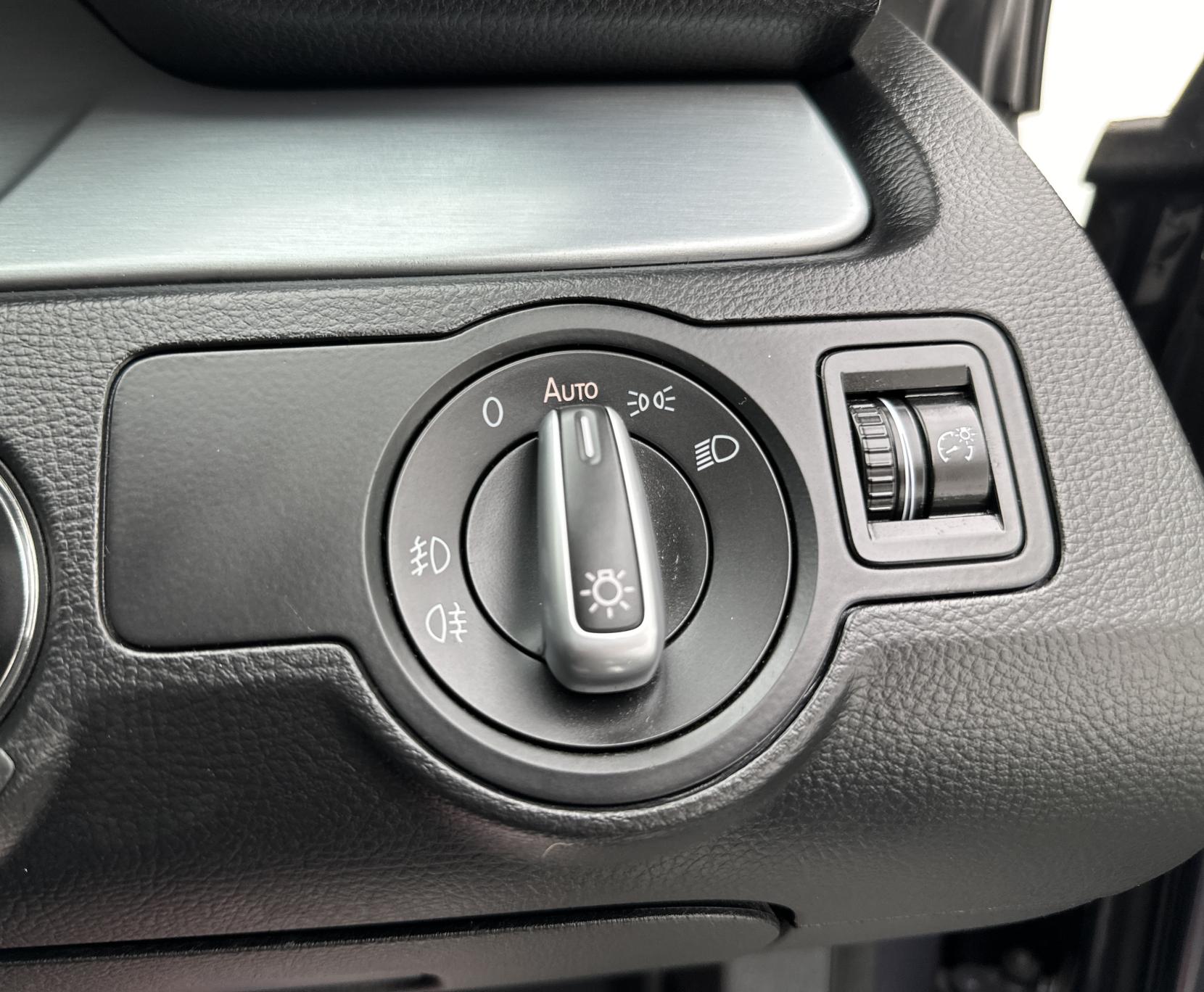 Volkswagen CC 1.8 TSI BlueMotion Tech Moda Saloon 4dr Petrol DSG Euro