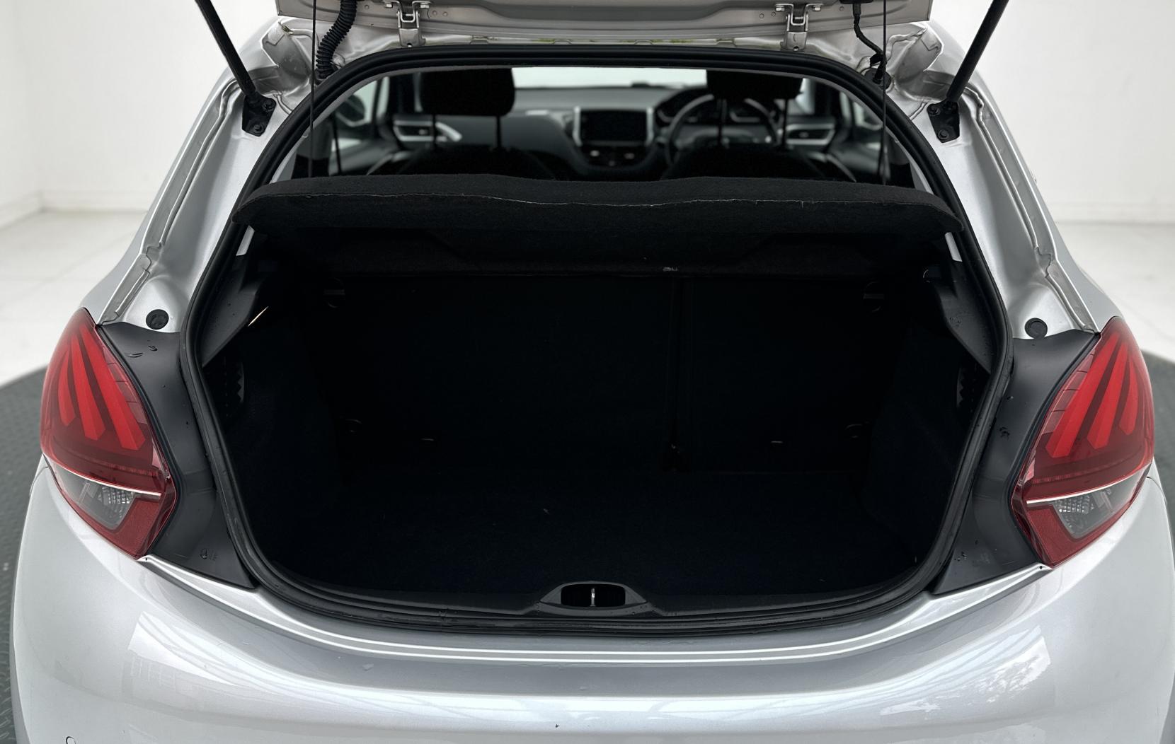 Peugeot 208 1.2 PureTech Allure Hatchback 3dr Petrol Manual Euro 6