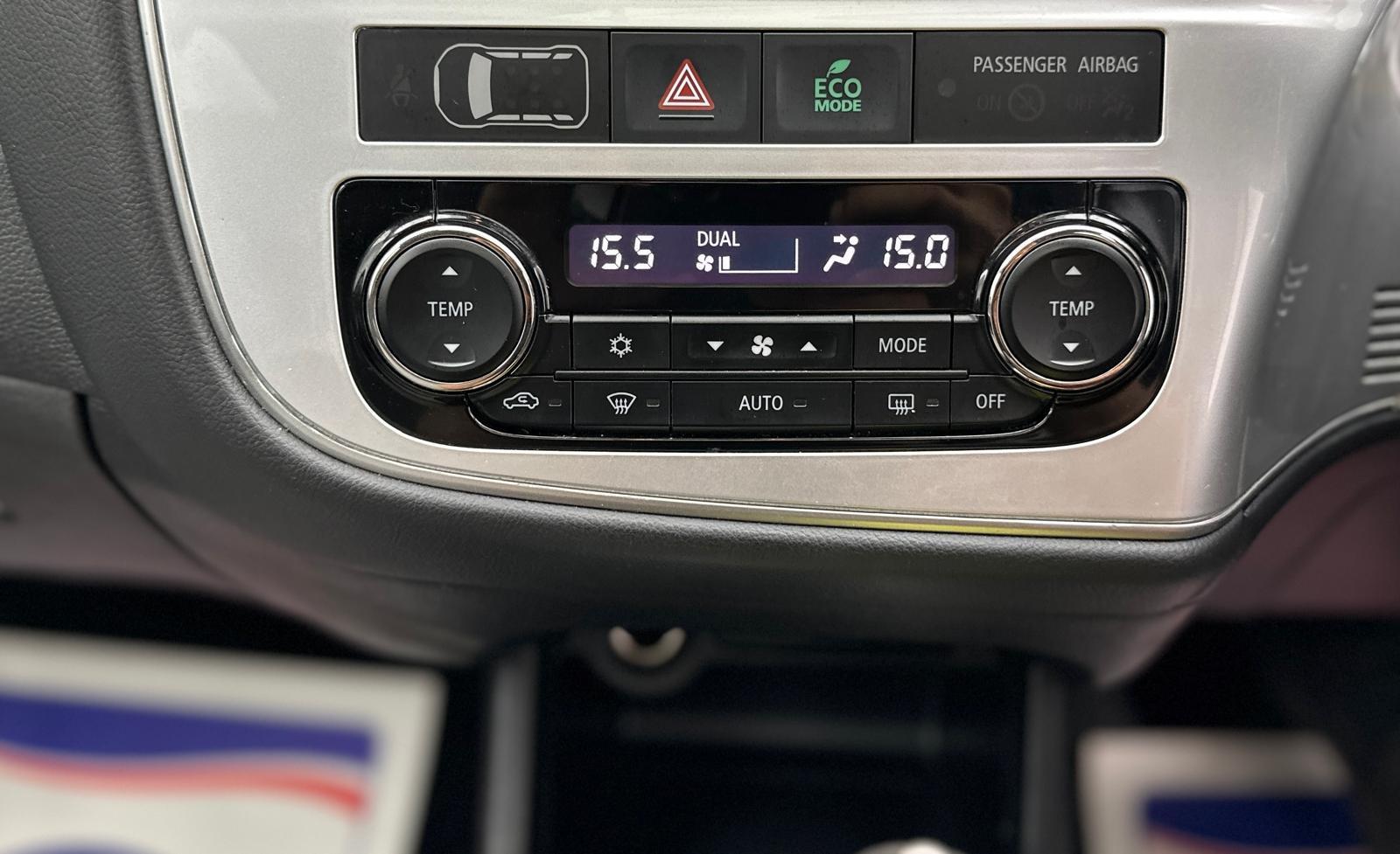 Mitsubishi Outlander 2.0h 12kWh GX4h SUV 5dr Petrol Plug-in Hybrid CVT 4WD Euro 5 (s/s) (200 ps)