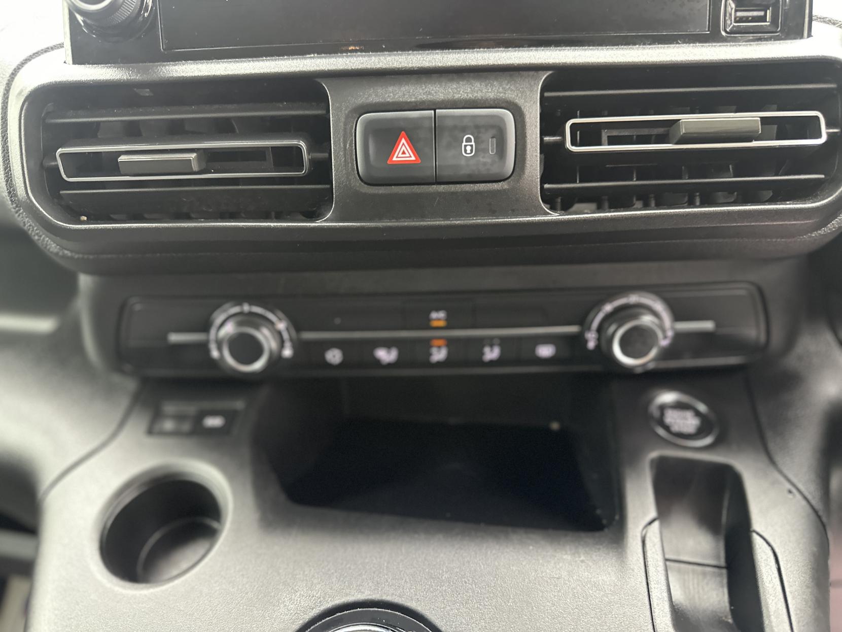 Vauxhall Combo Life 1.2 Turbo Energy MPV 5dr Petrol Auto Euro 6 (s/s) (130 ps)