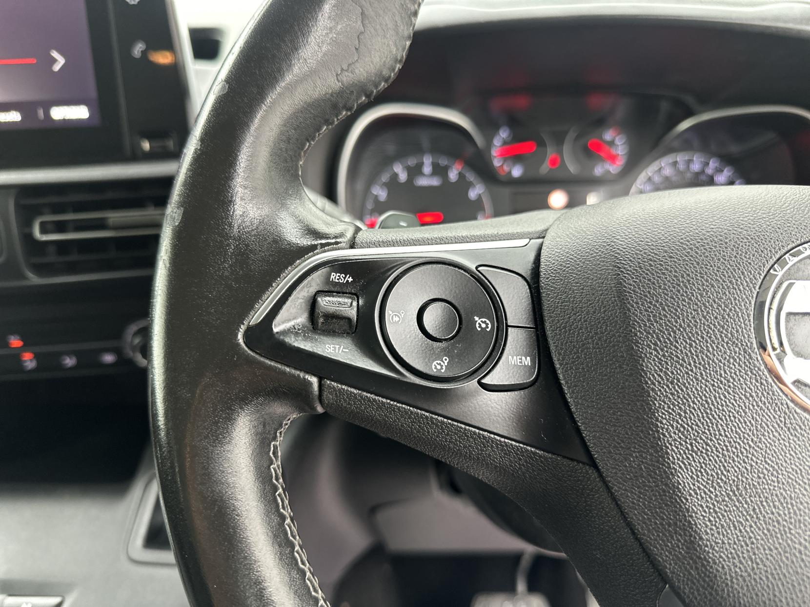 Vauxhall Combo Life 1.2 Turbo Energy MPV 5dr Petrol Auto Euro 6 (s/s) (130 ps)