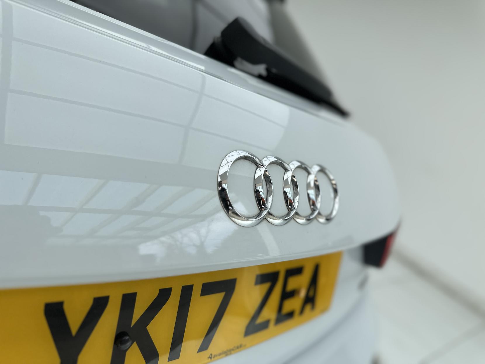 Audi A1 1.4 TFSI CoD Black Edition Hatchback 3dr Petrol S Tronic Euro 6 (s/s) (150 ps)