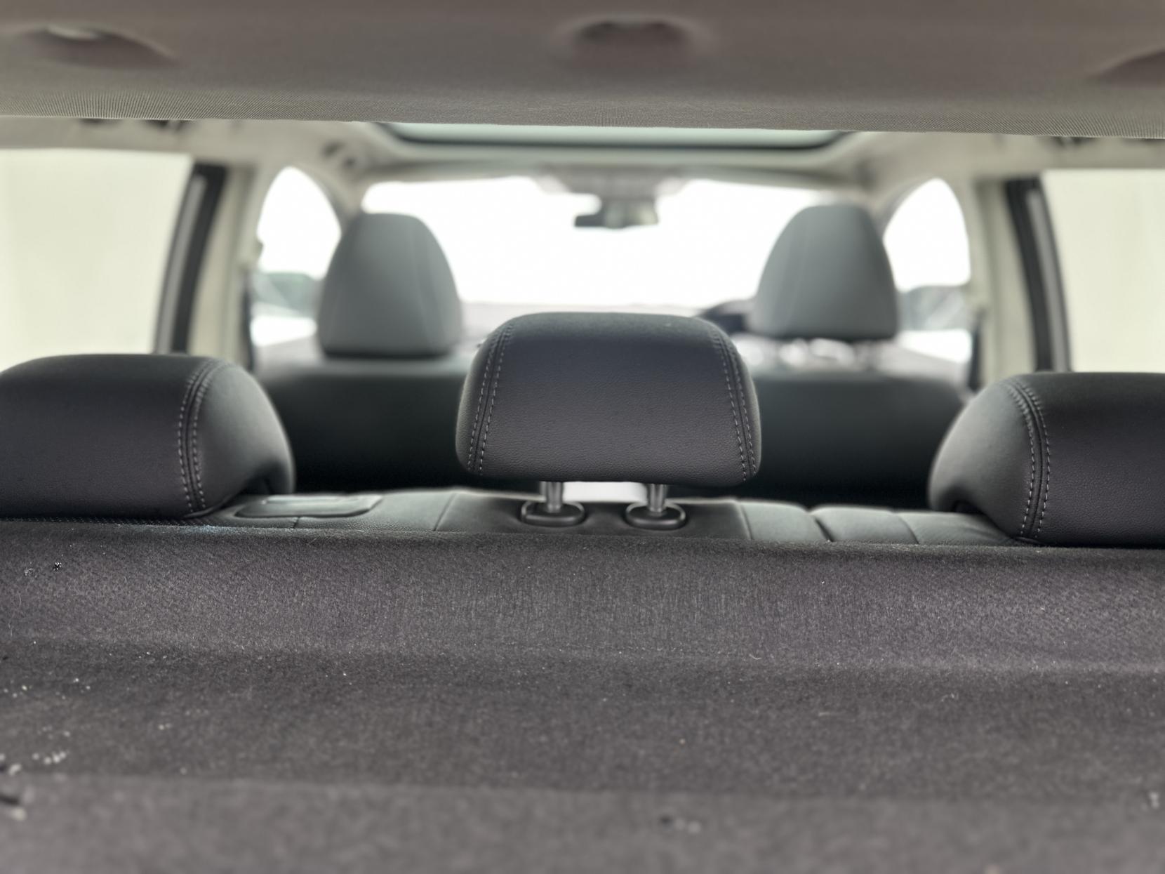 Nissan Qashqai 1.6 dCi Tekna SUV 5dr Diesel XTRON 2WD Euro 5 (s/s) (130 ps)