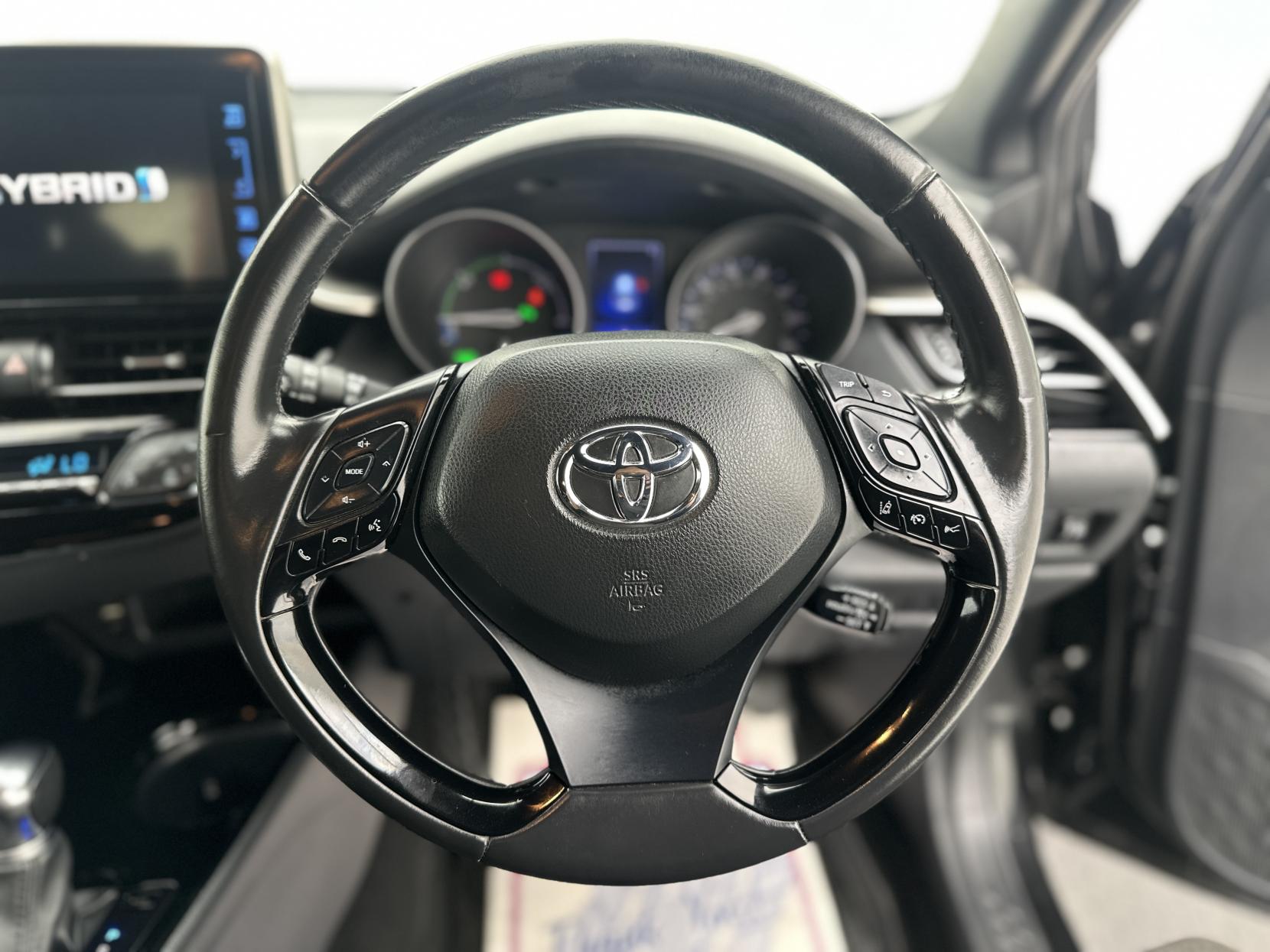 Toyota C-HR 1.8 VVT-h Design SUV 5dr Petrol Hybrid CVT Euro 6 (s/s) (122 ps)