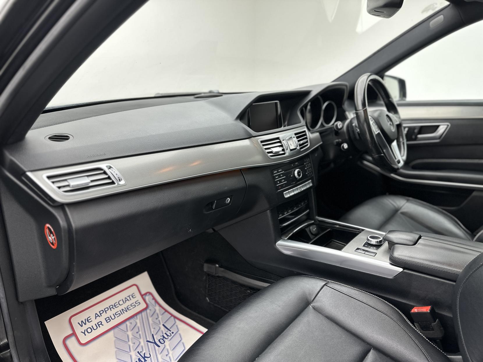 Mercedes-Benz E Class 2.1 E220 BlueTEC AMG Night Edition (Premium) Estate 5dr Diesel G-Tronic+ Euro 6 (s/s) (177 ps)