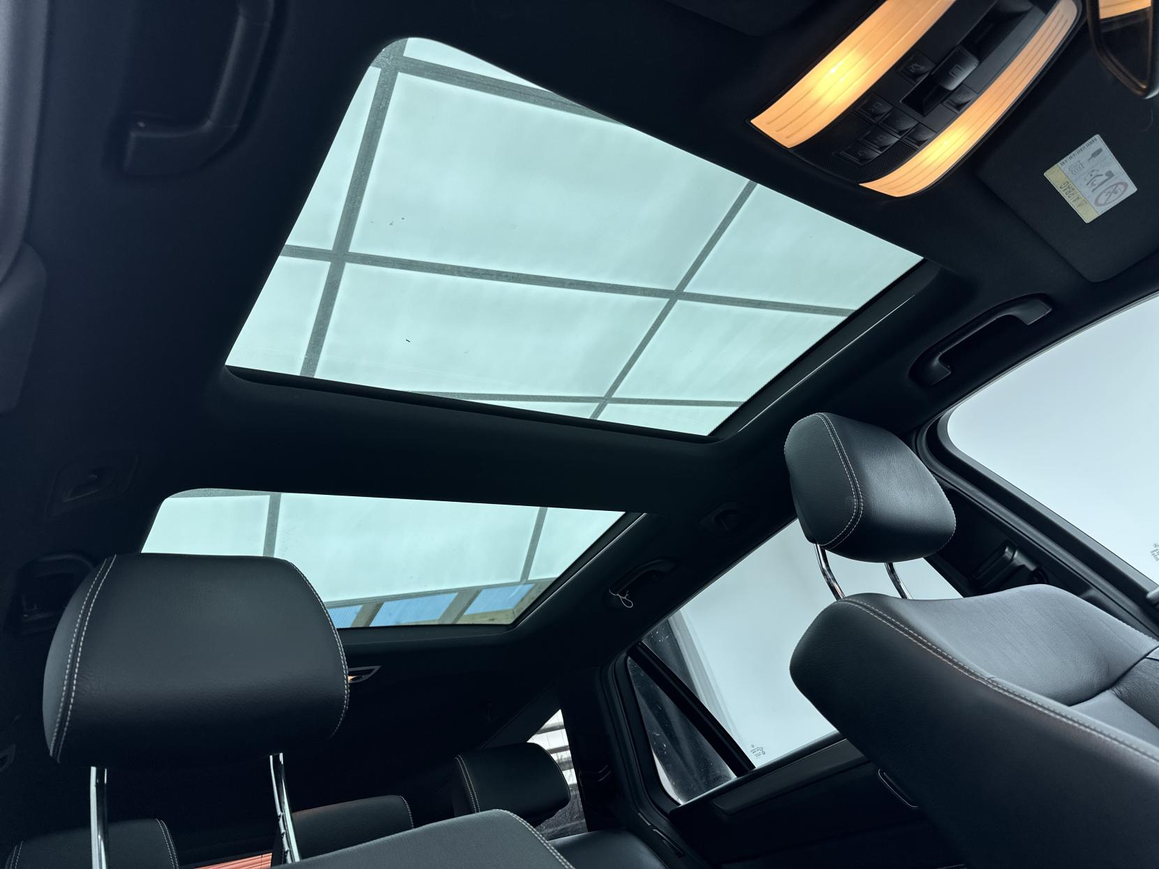 Mercedes-Benz E Class 2.1 E220 BlueTEC AMG Night Edition (Premium) Estate 5dr Diesel G-Tronic+ Euro 6 (s/s) (177 ps)