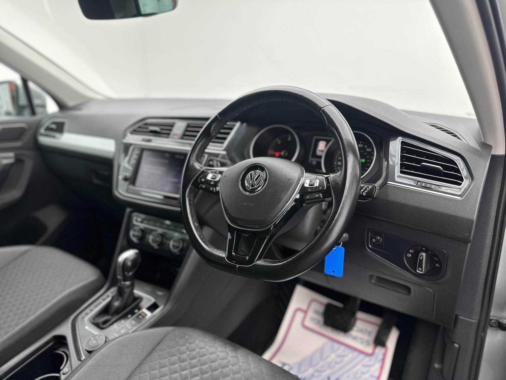 Volkswagen Tiguan 2.0 TDI BlueMotion Tech SE Navigation SUV 5dr Diesel DSG 4Motion Euro 6 (s/s) (150 ps)
