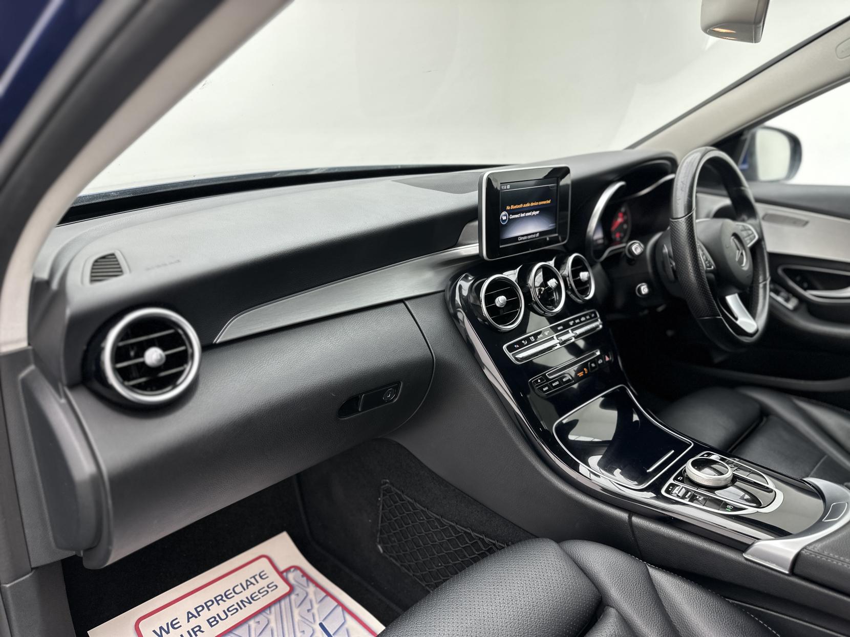 Mercedes-Benz C Class 2.0 C200 Sport Saloon 4dr Petrol G-Tronic+ Euro 6 (s/s) (184 ps)