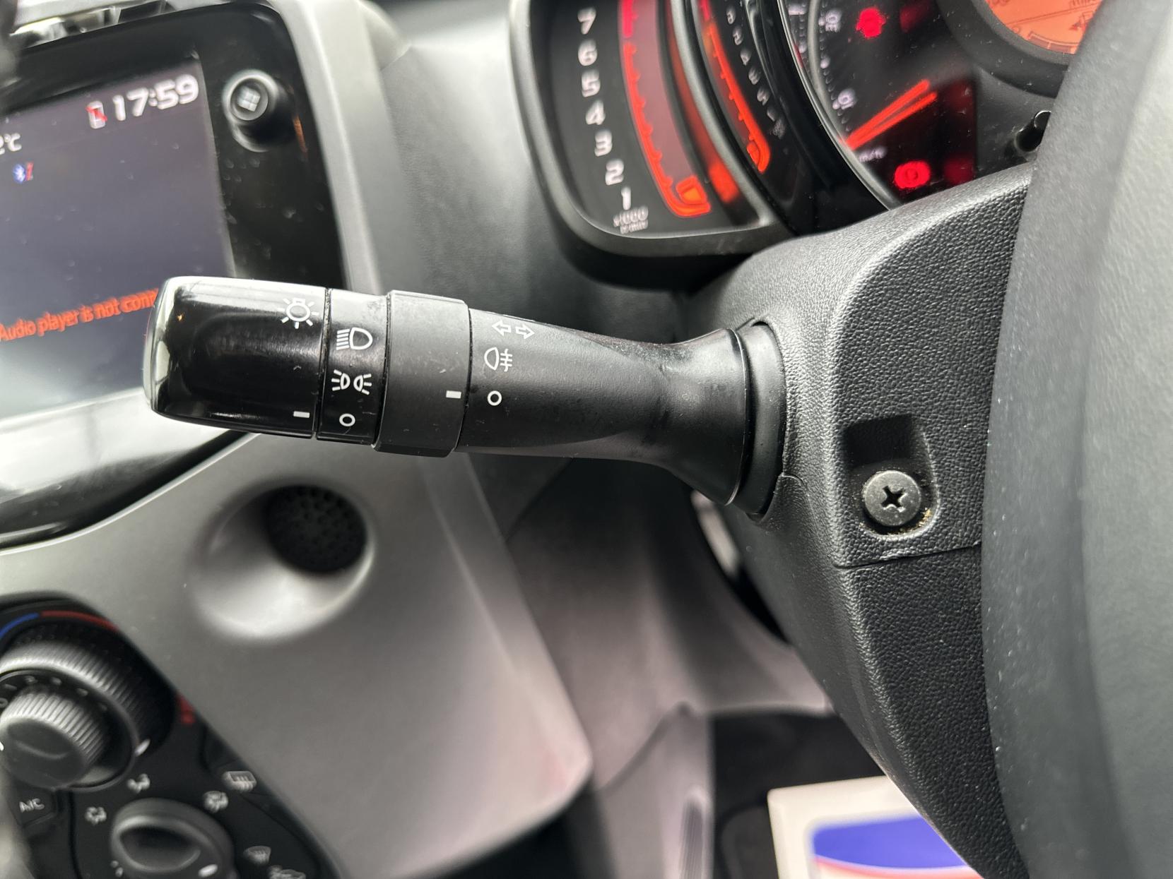 Toyota AYGO 1.0 VVT-i x-play Hatchback 5dr Petrol x-shift Euro 6 (Safety Sense) (71 ps)