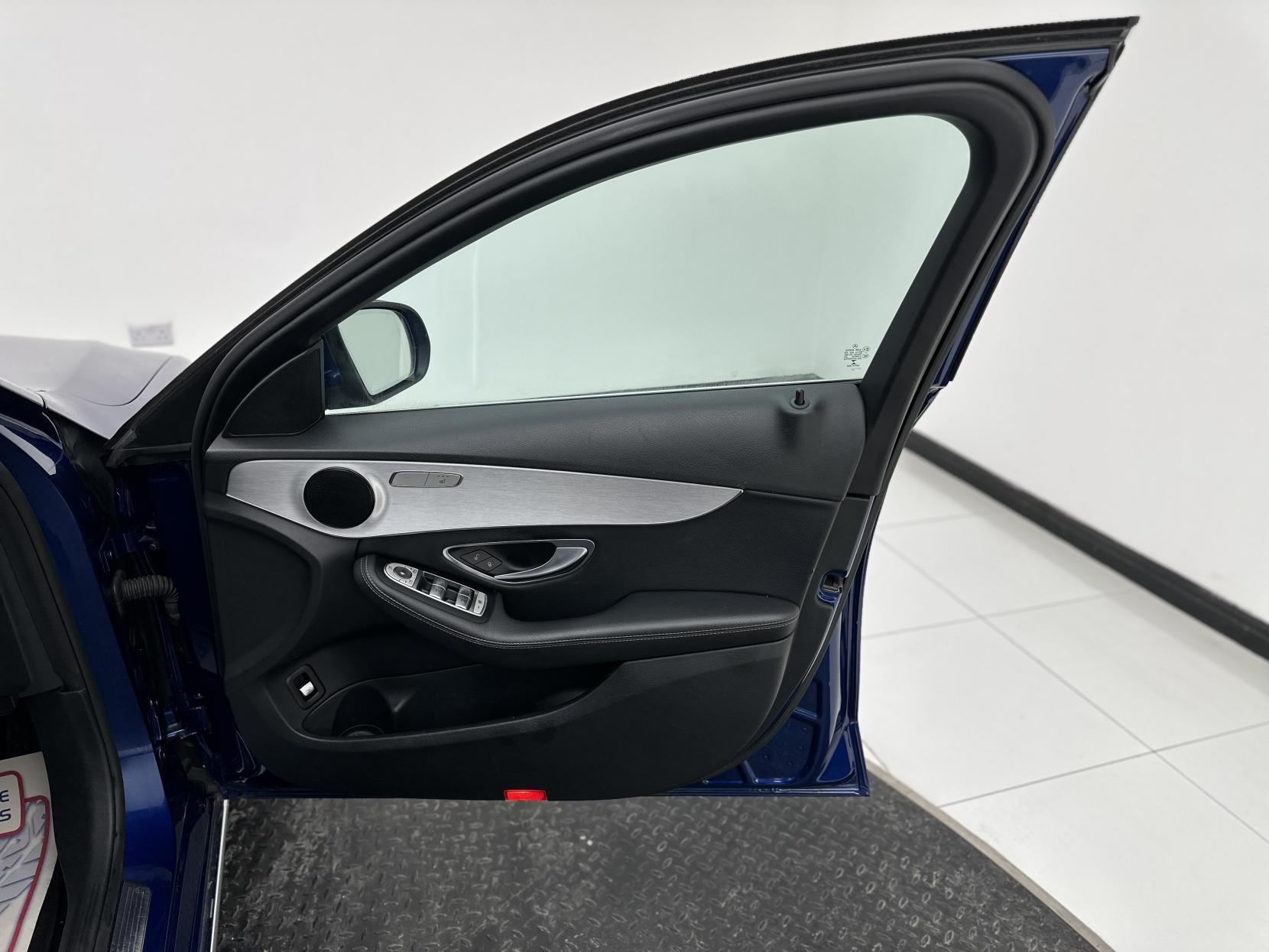 Mercedes-Benz C Class 2.0 C200 Sport Saloon 4dr Petrol G-Tronic+ Euro 6 (s/s) (184 ps)