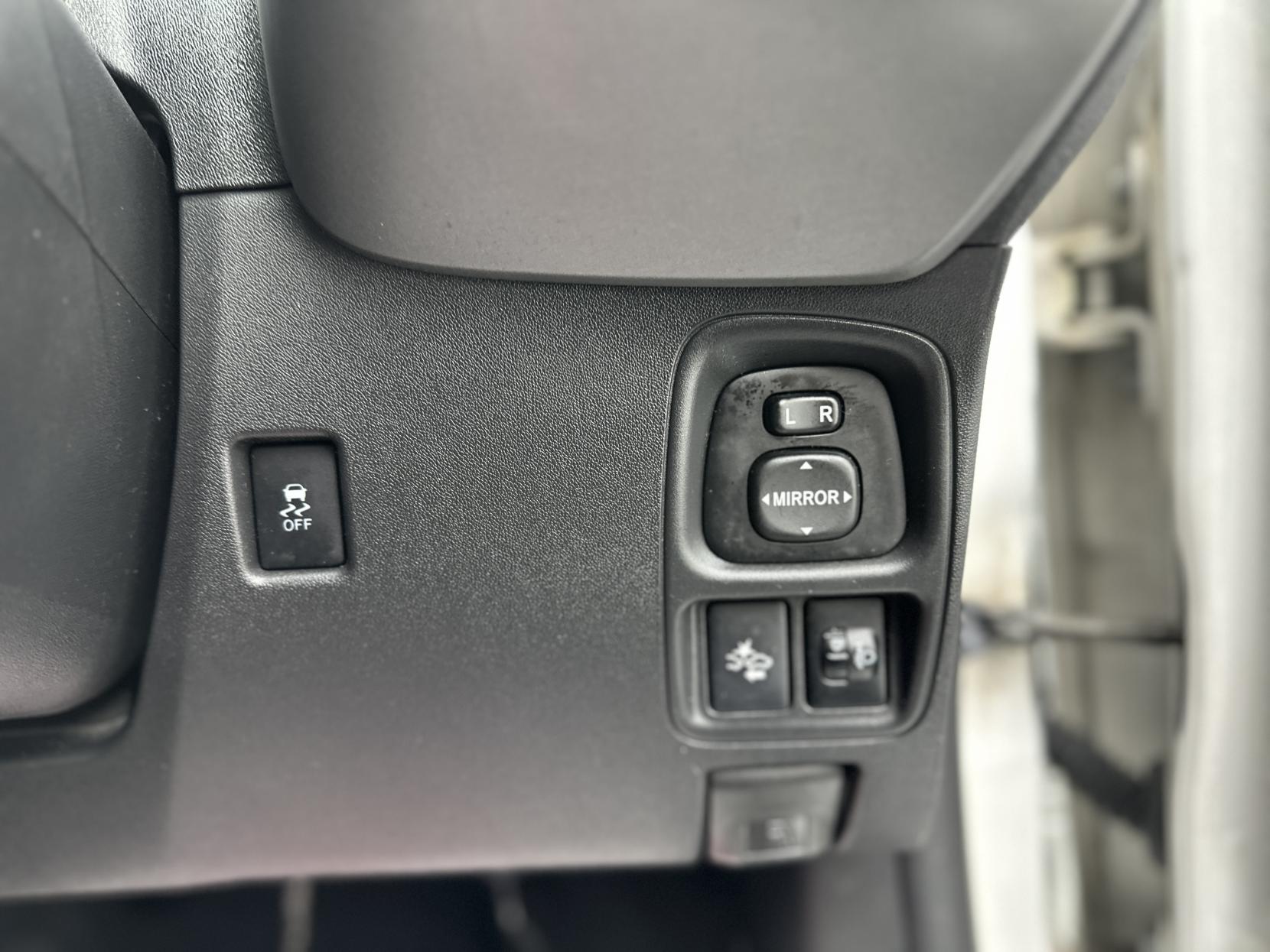 Toyota AYGO 1.0 VVT-i x-play Hatchback 5dr Petrol x-shift Euro 6 (Safety Sense) (71 ps)