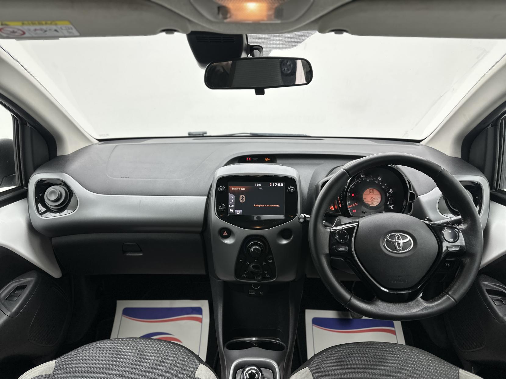 Toyota AYGO 1.0 VVT-i x-play Hatchback 5dr Petrol x-shift Euro 6 (Safety Sense) (71 ps)