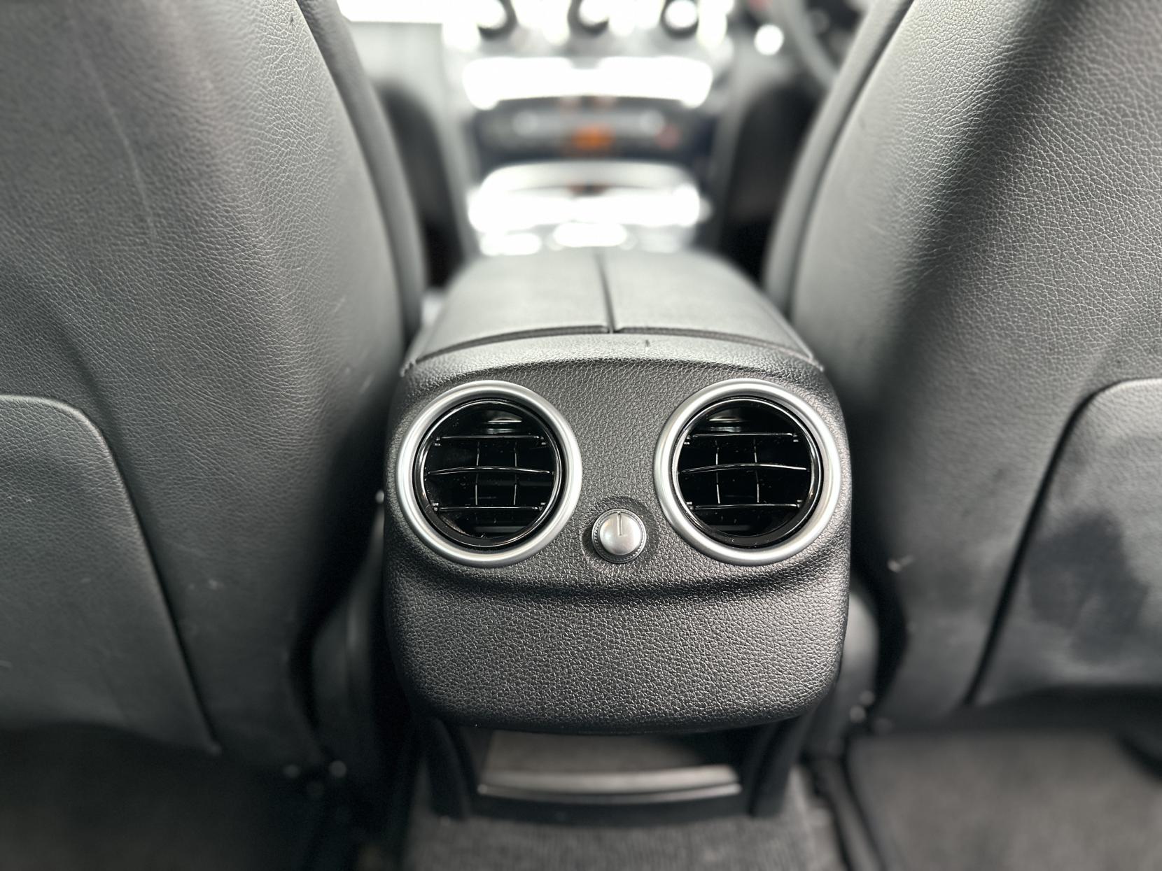 Mercedes-Benz C Class 2.0 C200 Sport Saloon 4dr Petrol G-Tronic+ Euro 6 (s/s) (184 ps)