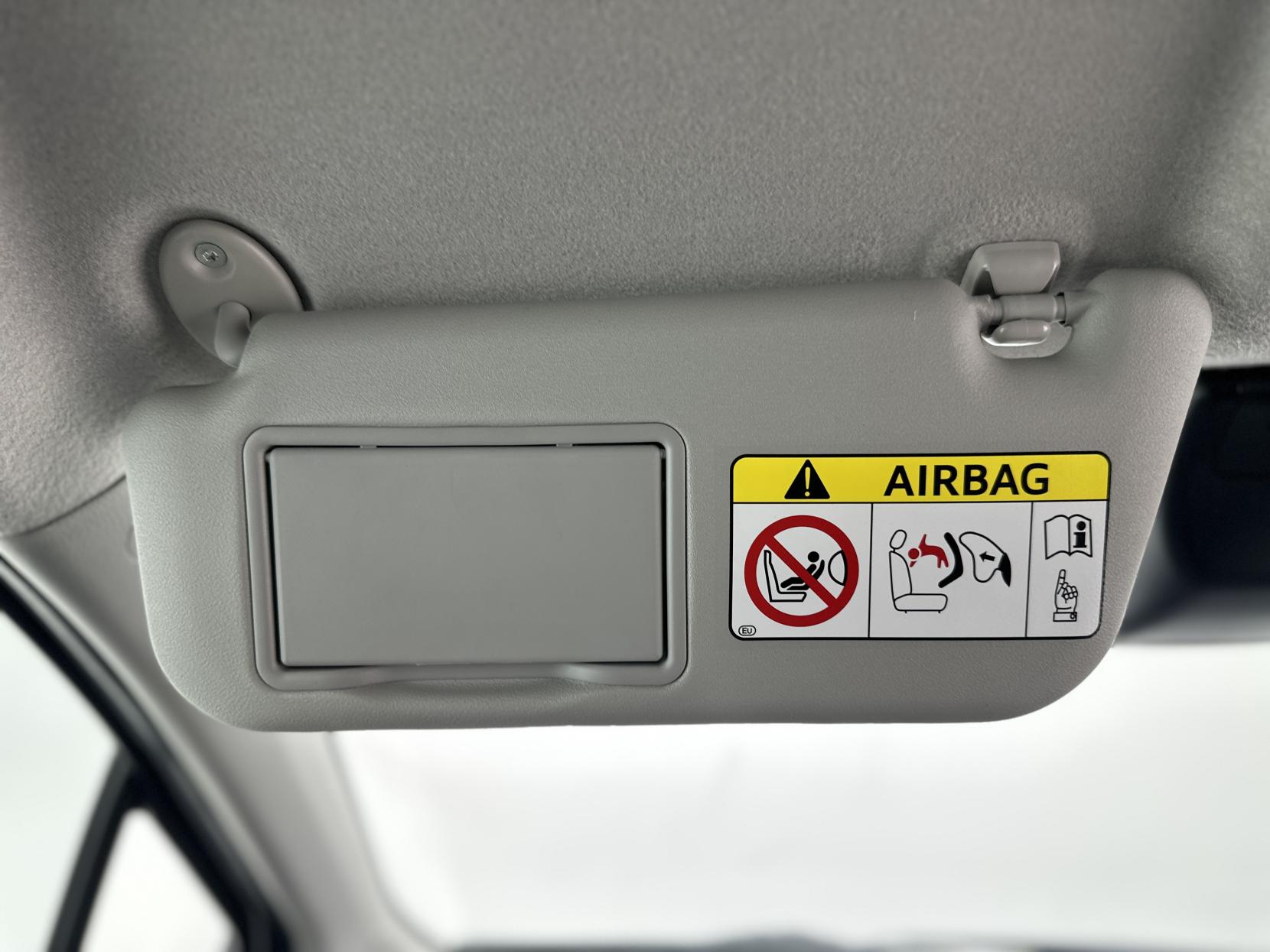 Toyota Yaris 1.5 VVT-h Y20 Bi-tone Hatchback 5dr Petrol Hybrid E-CVT Euro 6 (s/s) (100 ps)