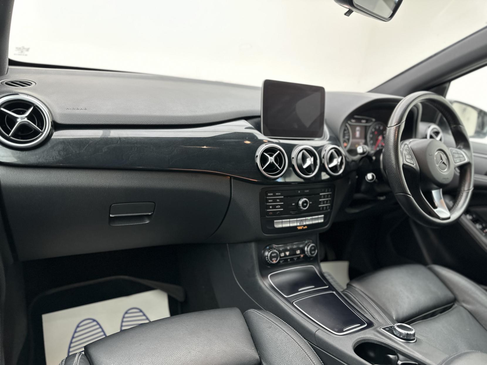 Mercedes-Benz B Class 1.6 B180 Exclusive Edition MPV 5dr Petrol 7G-DCT Euro 6 (s/s) (122 ps)