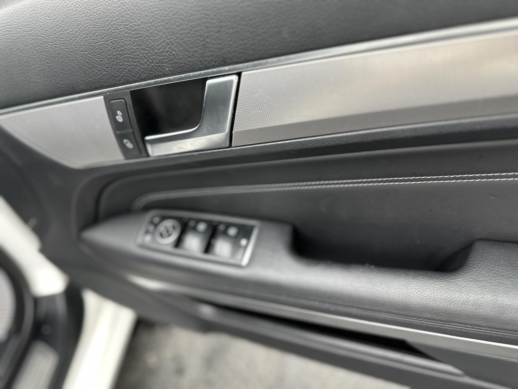 Mercedes-Benz E Class 2.1 E220 BlueTEC AMG Line Cabriolet 2dr Diesel G-Tronic+ Euro 6 (s/s) (177 ps)