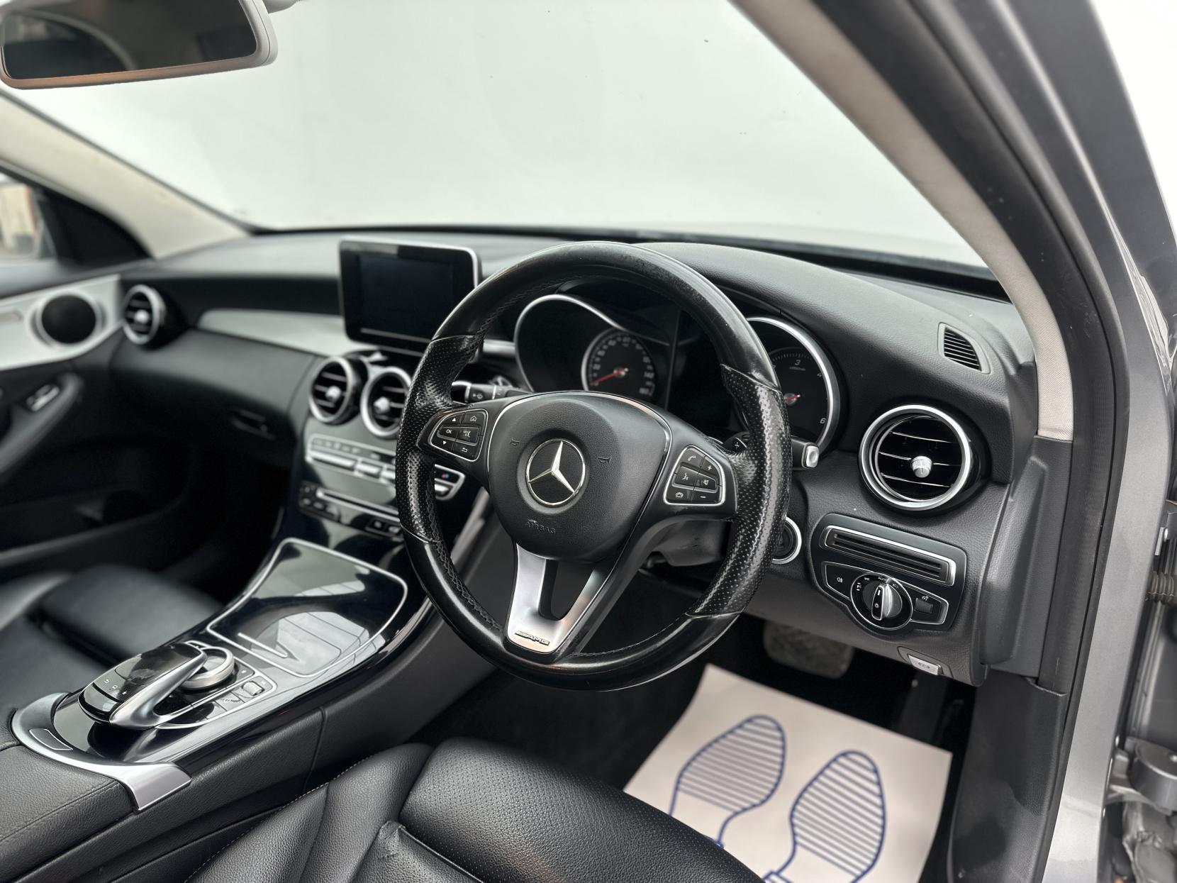 Mercedes-Benz C Class 1.6 C200d Sport Saloon 4dr Diesel G-Tronic+ Euro 6 (s/s) (136 ps)