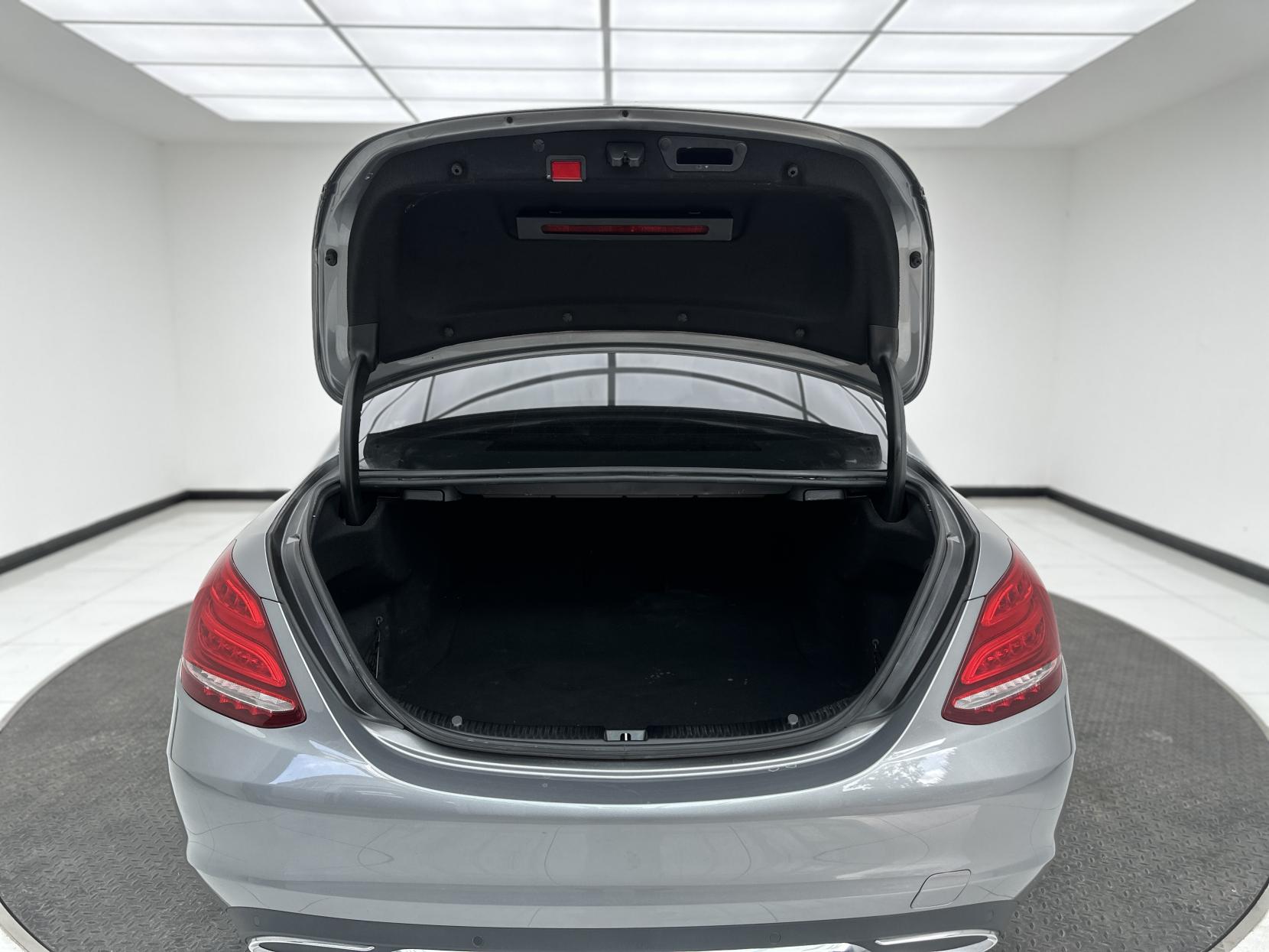 Mercedes-Benz C Class 1.6 C200d Sport Saloon 4dr Diesel G-Tronic+ Euro 6 (s/s) (136 ps)