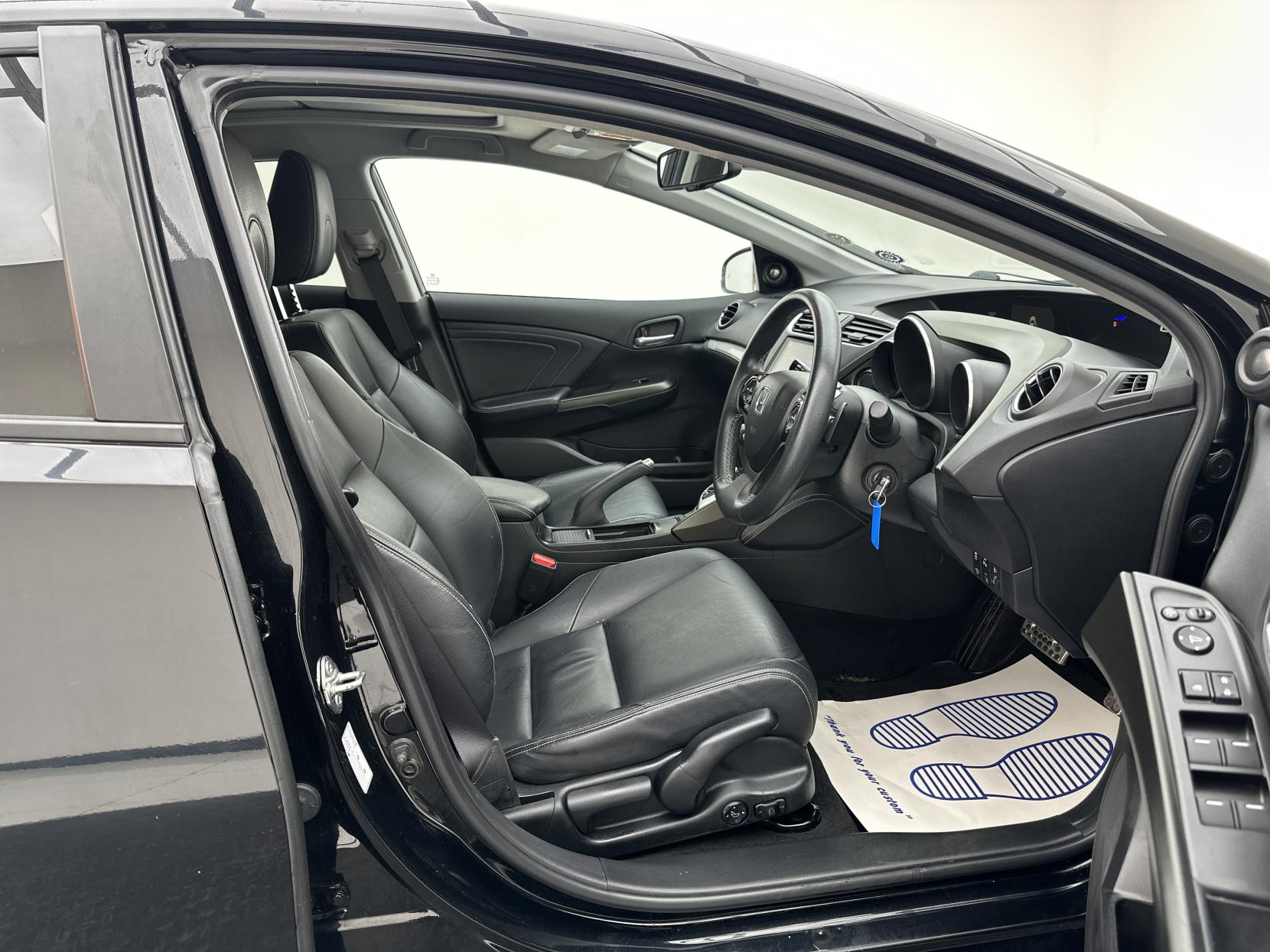 Honda Civic 1.8 i-VTEC SR Hatchback 5dr Petrol Auto Euro 6 (142 ps)