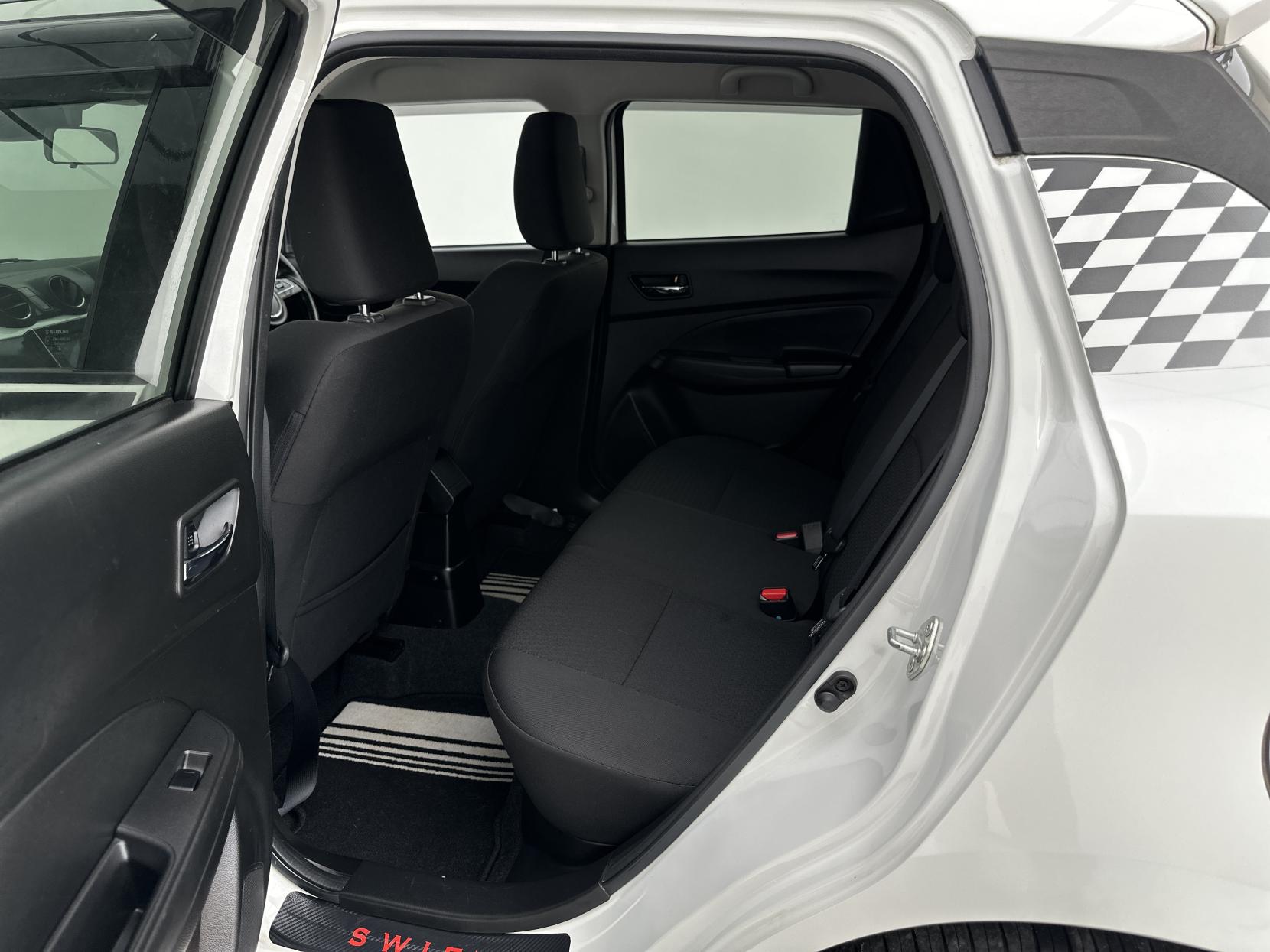 Suzuki Swift 1.0 Boosterjet SZ5 Hatchback 5dr Petrol Auto Euro 6 (111 ps)